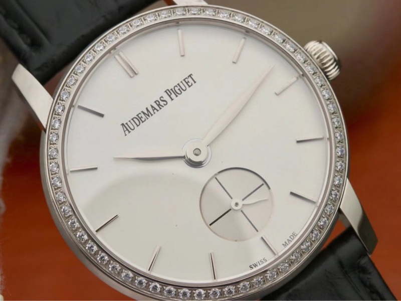 OS爱彼JULES AUDEMARS系列腕表表盘